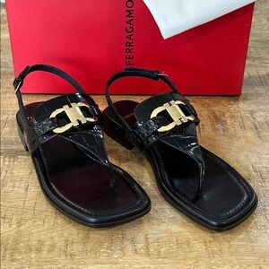 New Salvatore Ferragamo Gancio Lula Sandals